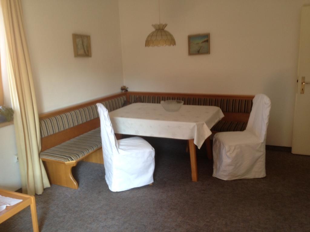 Haus Riedl Apartment Seefeld in Tirol Phòng bức ảnh